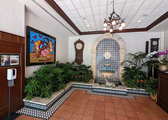 Joe's Stone Crab photo