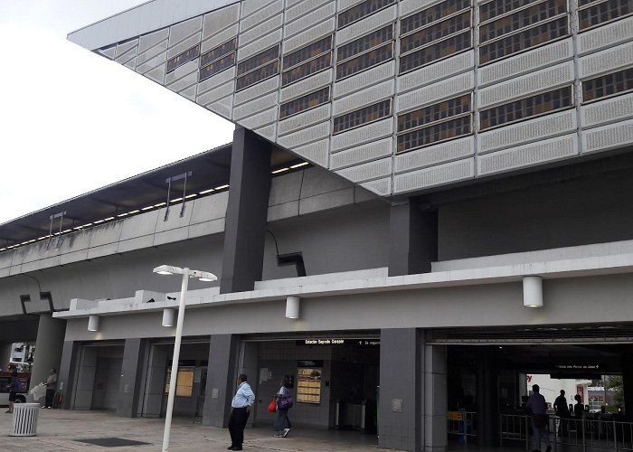 Sagrado Corazon Metro Station photo