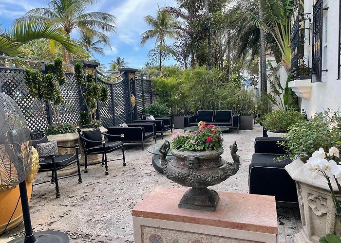 The Villa Casa Casuarina At The Former Versace Mansion photo