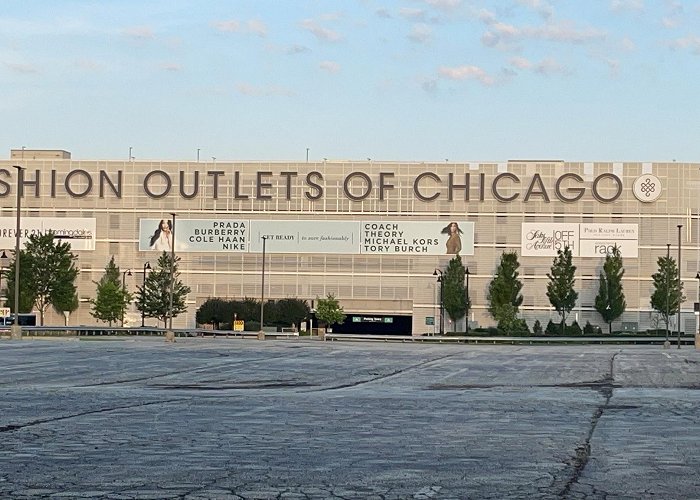 Fashion Outlets of Chicago photo