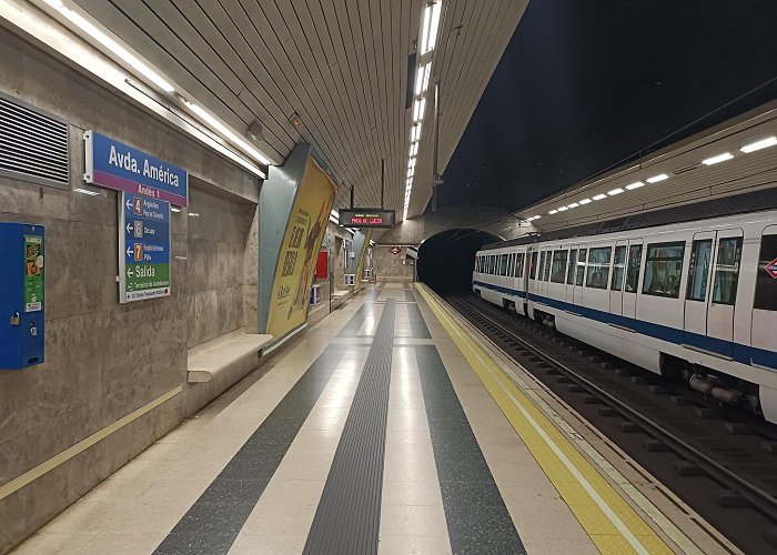 America Avenue Metro Station photo