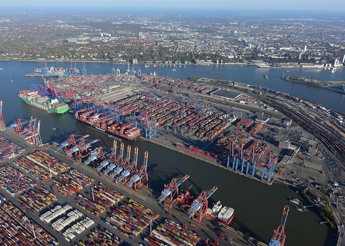 Port of Hamburg Port of Hamburg | Port of Hamburg boosts container throughput ... photo