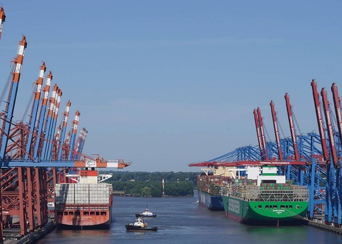 Port of Hamburg Port of Hamburg has handled more containers since turn of the year ... photo