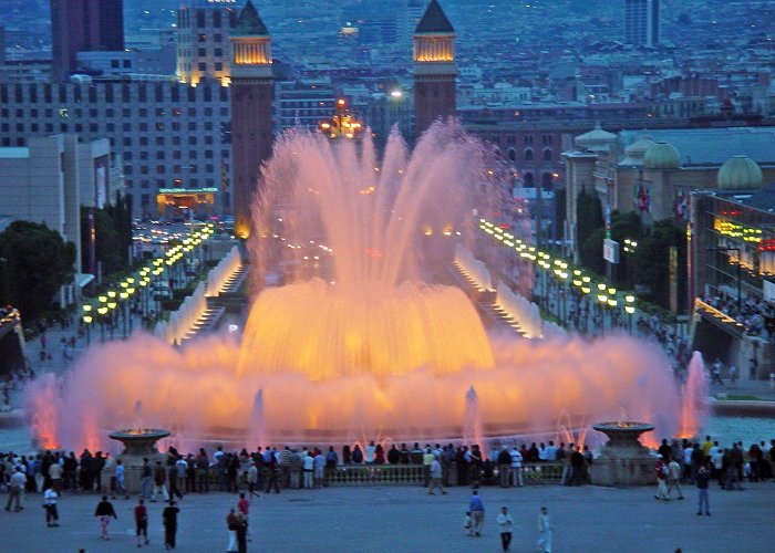 Magic Fountain of Montjuic Magic fountains Barcelona, Spain | Magic fountain, Fountains ... photo