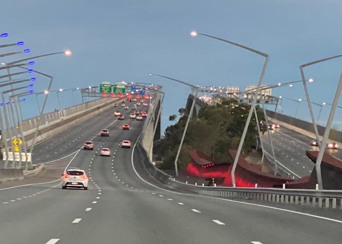 Gateway Bridge World is terrified by single picture of Australia's Gateway Bridge photo