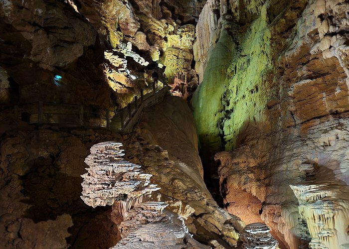 Padirac Cave Gouffre de Padirac, France [oc] [3024x3032] : r/EarthPorn photo