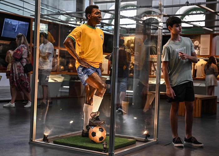 Pele Museum Fans honor 'king of football,' rushing to Pele museum in Brazil ... photo