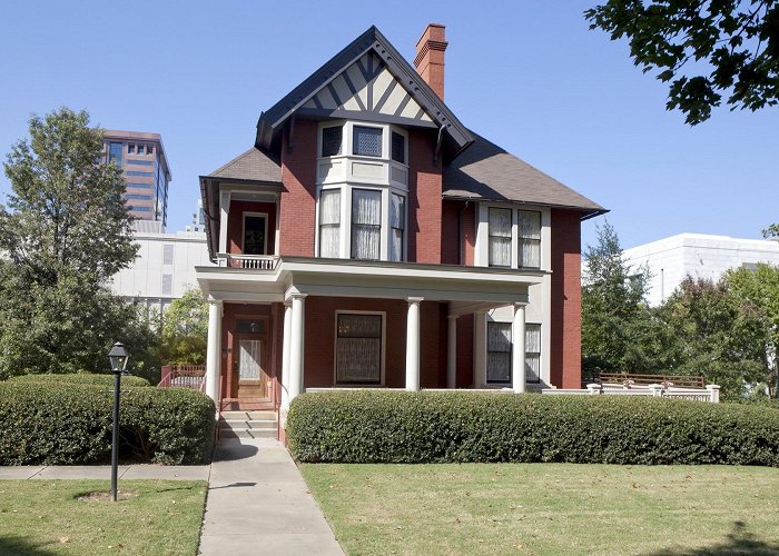 Margaret Mitchell House What You Need to Know About the Margaret Mitchell House in Atlanta ... photo