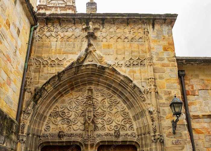 Catedral de Santiago Premium Photo | Facade and gates old wooden doors cathedral of ... photo