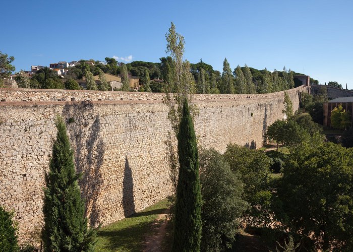 Passeig de la Muralla Passeig De La Muralla - Girona - Arrivalguides.com photo