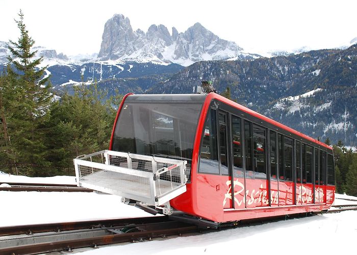 St. Ulrich-Raschotz Panorama funiculare Raschötz/Ortisei Val Gardena, Ortisei/Urtijëi ... photo