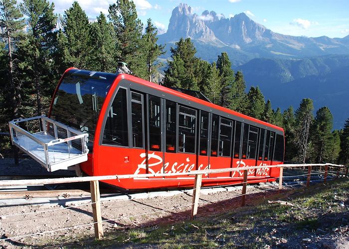 St. Ulrich-Raschotz Panorama funiculare Raschötz/Ortisei Val Gardena, Ortisei/Urtijëi ... photo