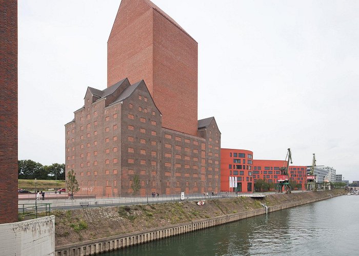 Innenhafen Duisburg Entwicklungsges. mbH studio grüngrau photo