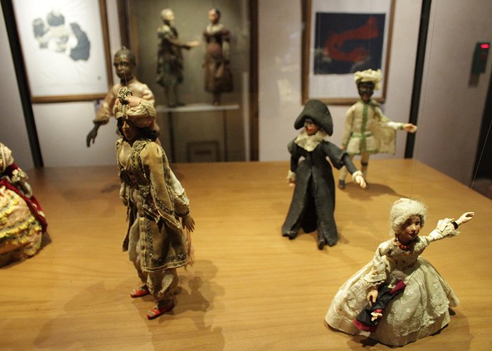 International Puppet Museum November | 2012 | GRAVITY FROM ABOVE photo