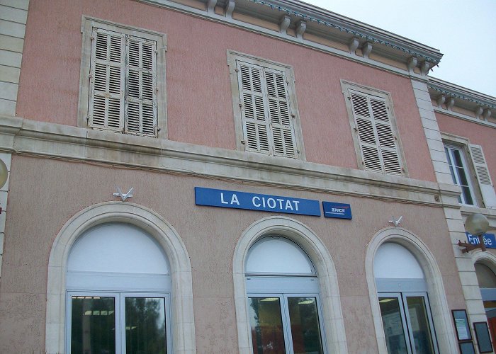 Musée Ciotaden La Ciotat Railway Station in La Ciotat: 3 reviews and 4 photos photo
