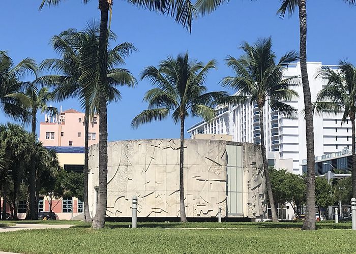 Collins Park Things to Do in Miami: Department of Reflection in Collins Park ... photo