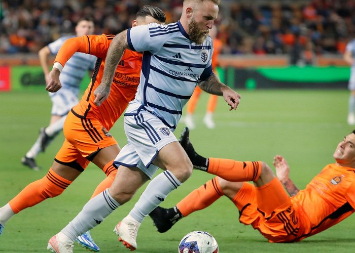 Stadion Center Shopping Centre MLS Playoffs: Sporting KC falls to Houston in Western Semis photo