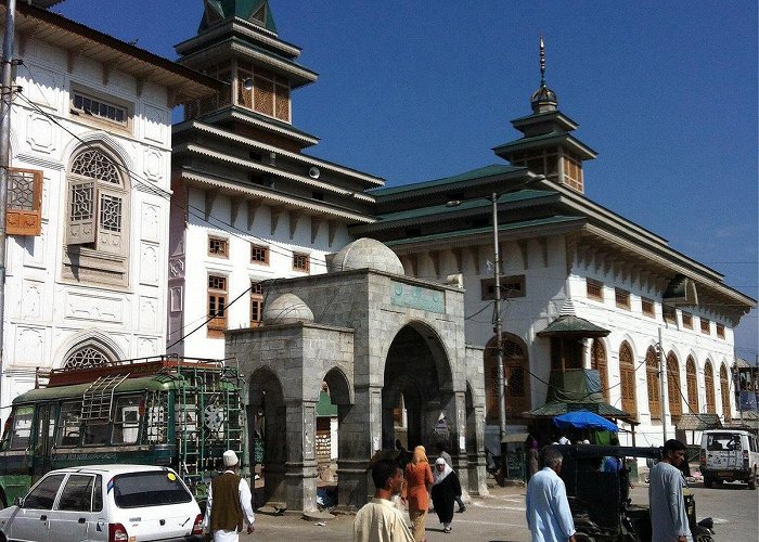 Roza Bal Shrine Masjid Dastgeer Sahib, Srinagar photo