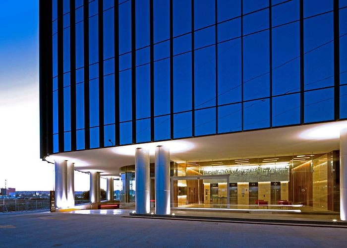 Uptown Center Queretaro Office building Uptown Queretaro | Pascal Arquitectos | Archello photo