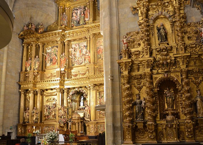Parroquia Santa Maria del Juncal Iglesia Nuestra Señora del Juncal en Irún: 2 opiniones y 6 fotos photo