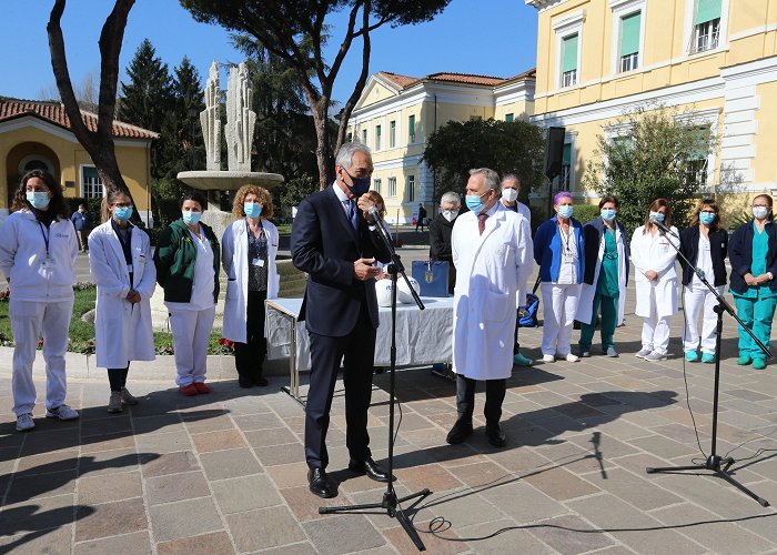 Ospedale Spallanzani Gravina in visita all'Ospedale Spallanzani di Roma | FIGC photo