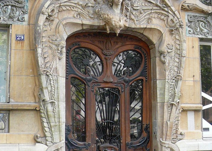 29 Ave. Rapp This Art Nouveau doorway, 29, Avenue Rapp, Paris : r/pics photo