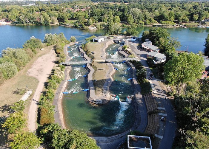 Les étangs de Cergy - Neuville Ile de loisirs de Cergy-Pontoise - Centre de préparation aux Jeux ... photo