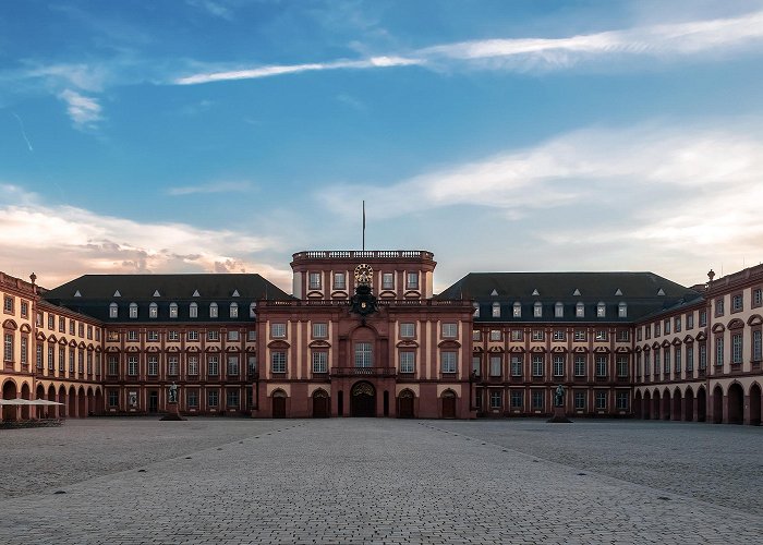 Mannheim Baroque Palace Baroque Palace in Mannheim | Photoportico photo