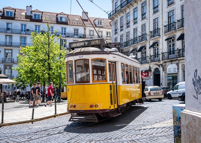 Largo de Camoes Streetcar 24 has been back for 4 years photo
