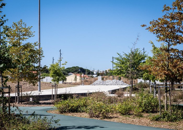 Feira Popular Feira Popular: contractor wants more money to conclude Urban Park photo
