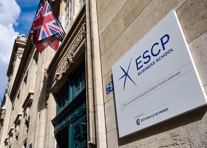 ESCP Europe Consulting Club @ESCP – Helping students to break into the ... photo