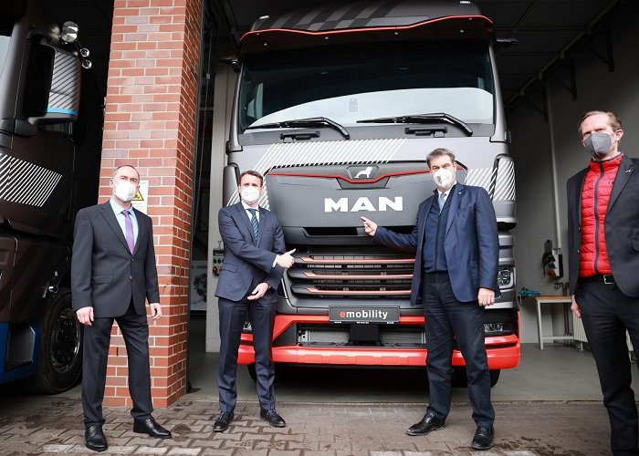 Man Truck & Bus AG MAN accelerates change to zero-emission drive systems photo