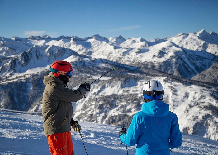 La Peulla Ski Lift El TSJC aprueba el segundo telesilla de la estación de esquí de ... photo