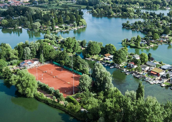 Lommerrijk Tennis in Nederland: Playgrounds, historische grond en tennissen ... photo