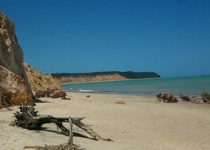 Carro Quebrado Beach Conheça 5 praias do Brasil ainda desconhecidas e tranquilas para ... photo