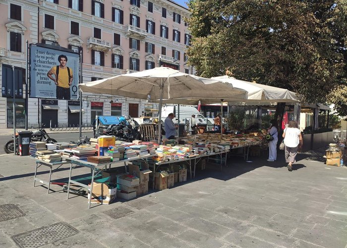 Piazzale Flaminio Rome: after the fire the book stall returns to Piazzale Flaminio photo