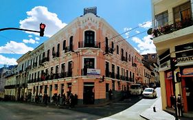 Hotel Hostal Latitud Ecuem Quito Exterior photo