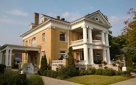 Cartier Mansion Bed and Breakfast Ludington Exterior photo