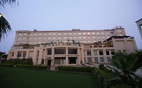 Ramada Neemrana Hotel Exterior photo