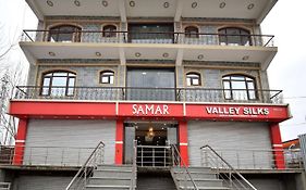 Hotel Samar Srīnagar Exterior photo