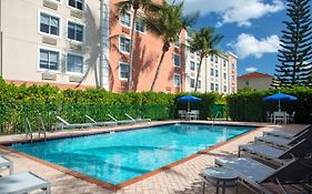 Hotel Baymont By Wyndham Miami Doral Exterior photo