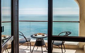 Cabacum Plaza Beach Apartments - High-Speed Wifi Golden Sands Exterior photo