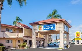Super 8 By Wyndham Oceanside Marty'S Valley Inn Exterior photo
