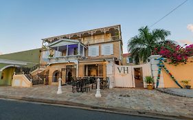 Hotel Victoria House Frederiksted Exterior photo