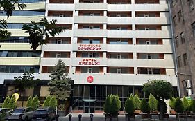 Erebuni Hotel Ereván Exterior photo