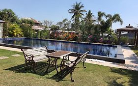 Nadee resort Udon Thani Exterior photo