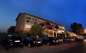 Meridiana Bed and Breakfast Novi Sad Exterior photo