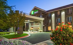 Holiday Inn Express Lancaster Exterior photo