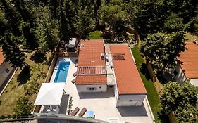 Luxury Villa With A Swimming Pool Split - 13408 Exterior photo