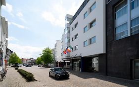 Holiday Inn Express Mechelen City Centre, An Ihg Hotel Exterior photo